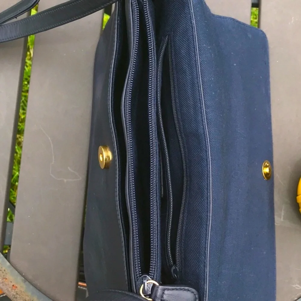 Vintage Etienne Aigner Leather Navy Blue Shoulder Bag with Gold Accents - Picture 10 of 16